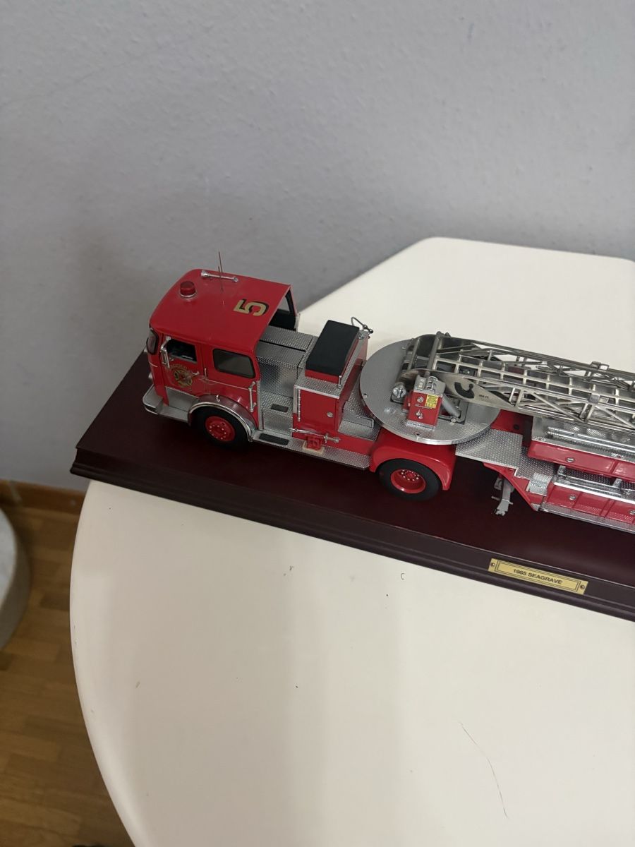 Kits de montage: Grande camion de pompiers  – D'occasion à petit lancy par FerreiraLuis 1