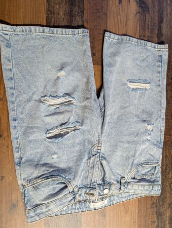 Jeans Kurzgrösse 50 Destroyed Used Look hellblau
