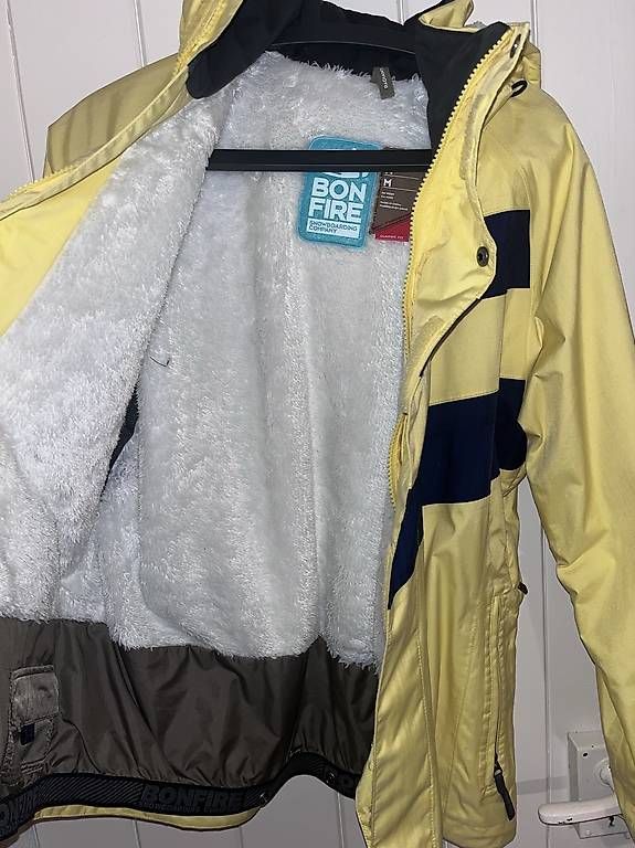Jacken: Bonfire Snowboardjacke  Grösse M  – Gebraucht aus Kestenholz von ninapro 1