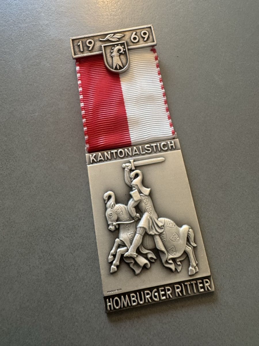 Swiss Plaketten & Abzeichen: 4 Kantonalstich Baselland Schützenabzeichen Schützen – Gebraucht aus St. Gallen von sourced_limited 3