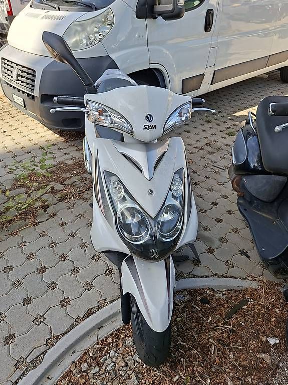 Scooters: Sym 125 – Gebraucht aus Basel von Alirida