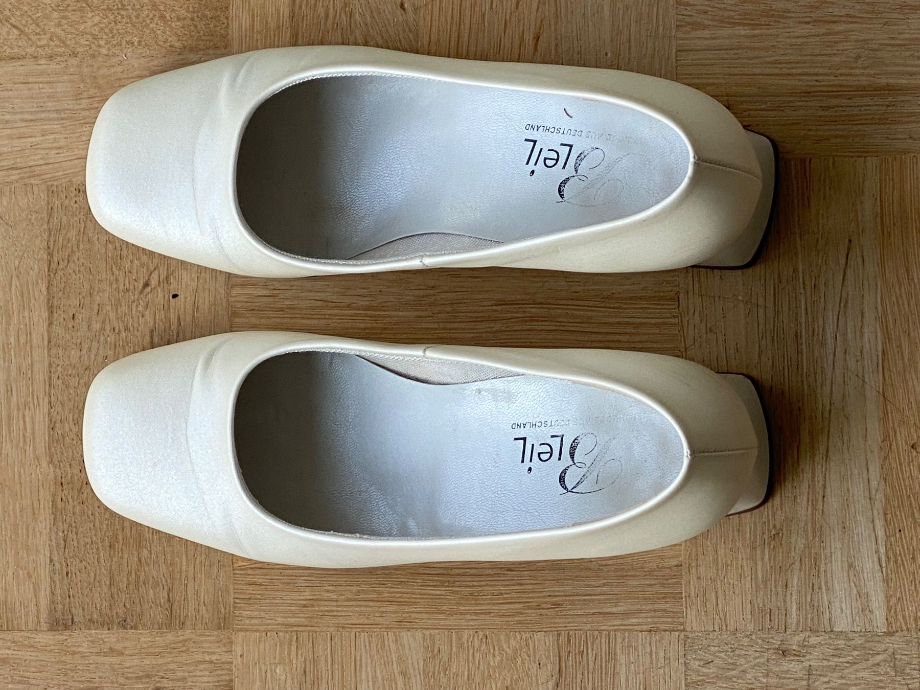 Scarpe da donna: Hochzeitsschuhe Gr. 38 – Usato da Thalwil venduto da Hcdavalanche 1