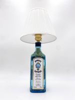 Lampada Eco-Friendly in Bottiglie di Gin Bombay