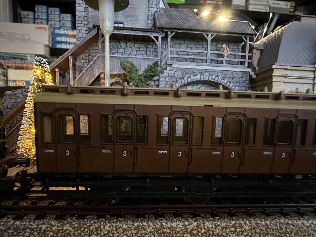 Märklin Modelleisenbahnen: Märklin 3003 4208 DB BR 24 Personenzug – Gebraucht aus Lupsingen von New-Haven 1