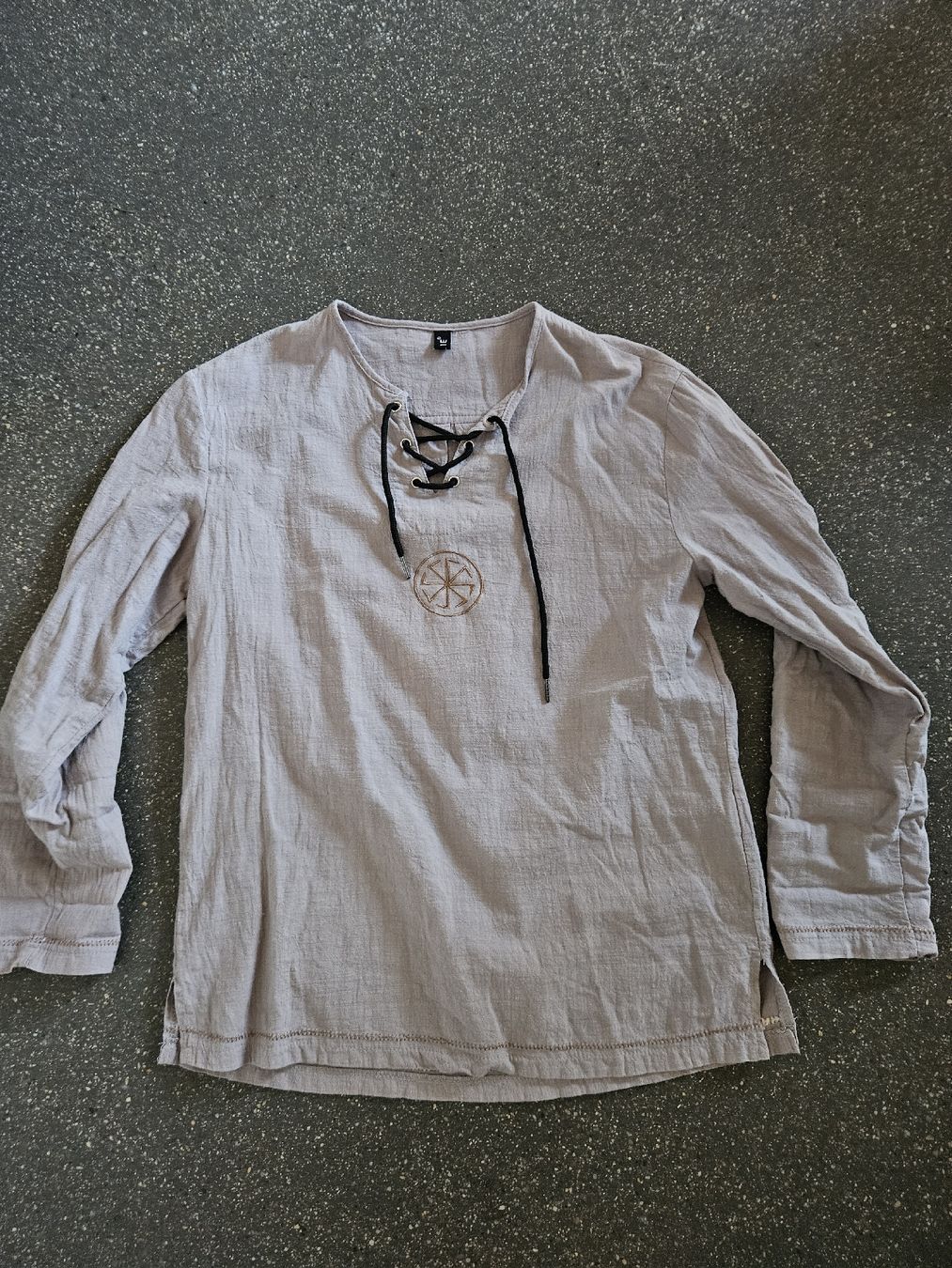 Camicie: Helles Hemd mit Schnürung, Grösse M, – Usato da Anwil venduto da tamoos 3