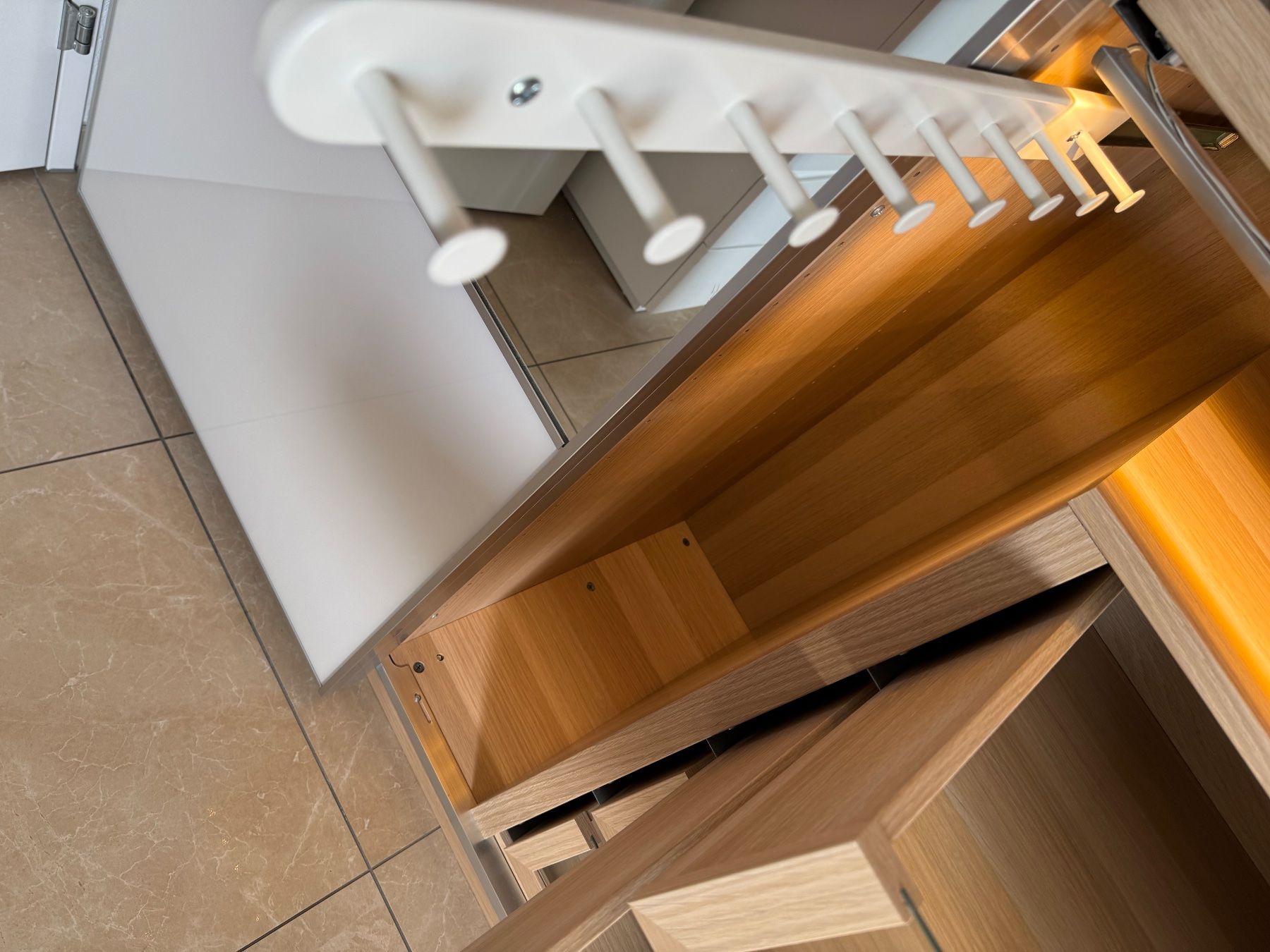 Ikea Armadi: KOMPLEMENT Trenner mit 4 Schubladen Eichenfarbe – Usato da Höri venduto da Swisschocolate 3