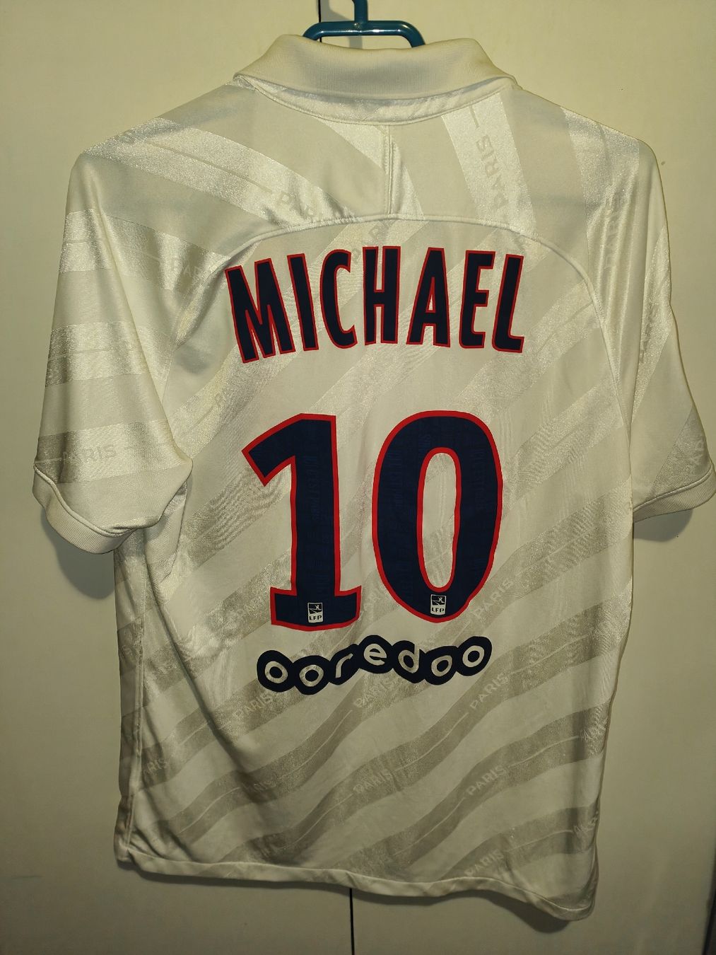 Nike Canottiere & Pantaloni: PSG Auswärtstrikot 2018/19 L mit Patch & Michael 10 – Usato da Rothrist venduto da SiddharthaMoon 1