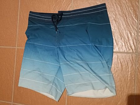 Badehose Billabong Herren Grösse L gestreift guter Zustand