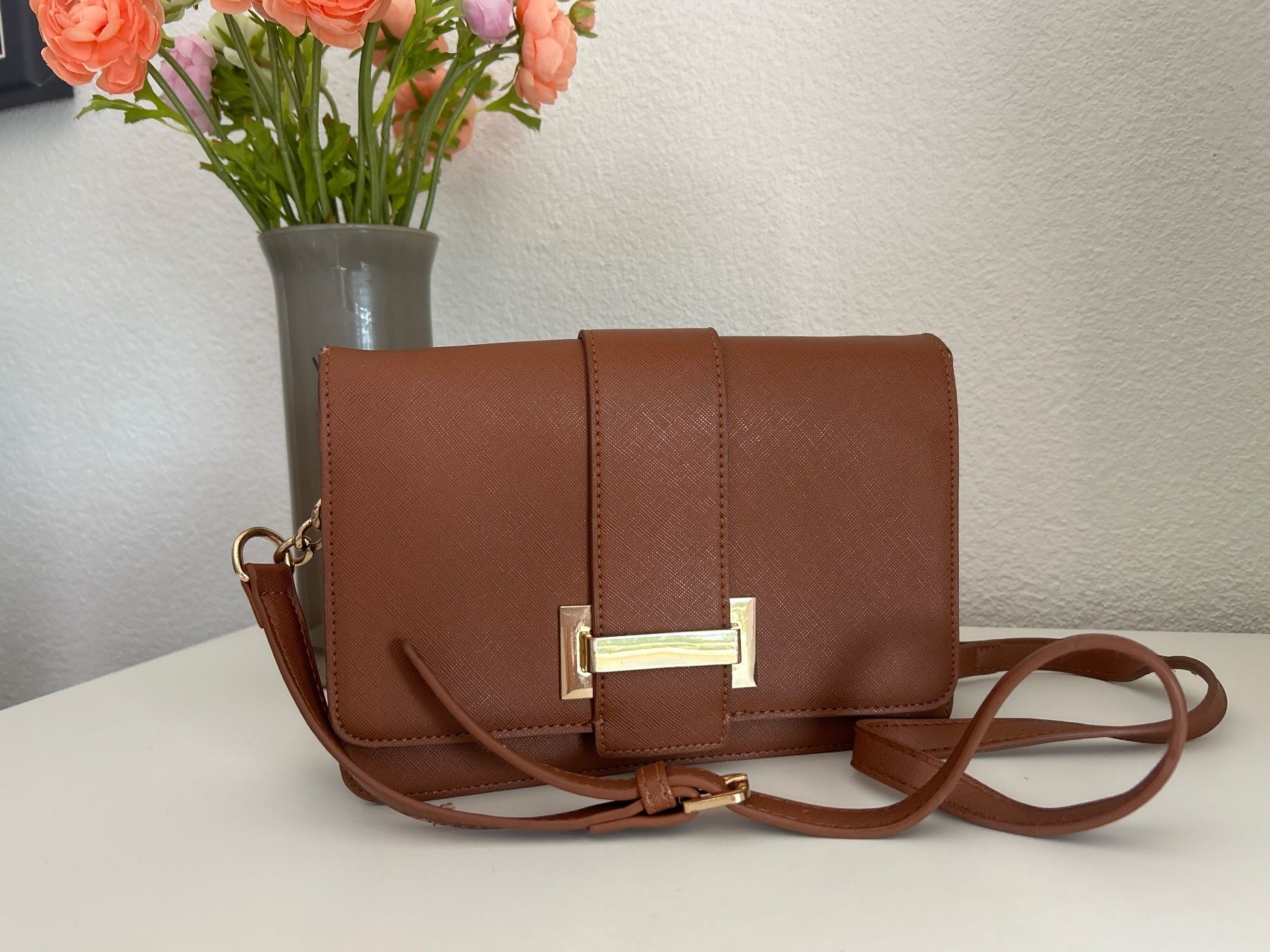 Taschen für Damen: Damen Umhängetasche braun – Gebraucht aus Brunnen von Nala2929 1
