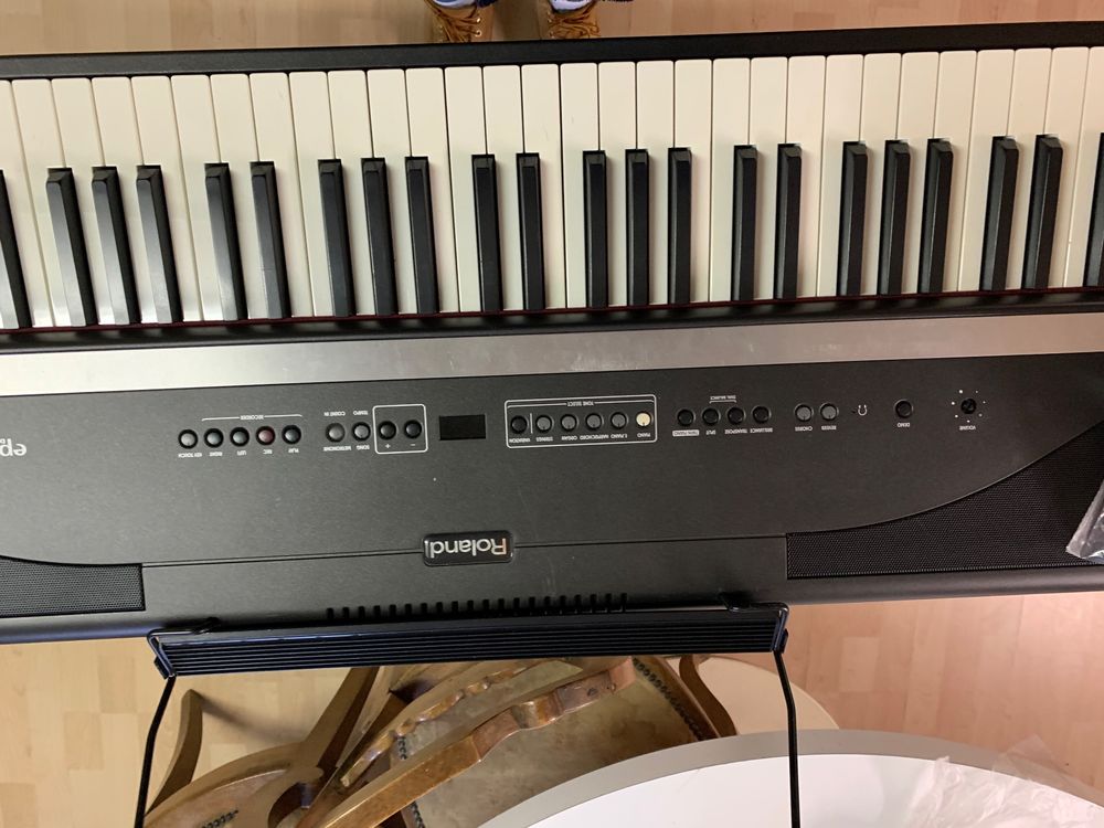 Roland ep deals 880 digital piano