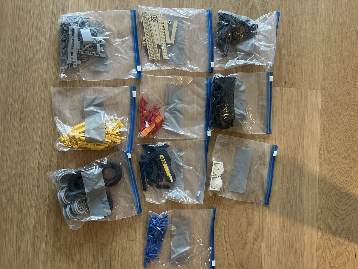 Lego Giocattoli: LEGO Technics Schwerlast-Gabelstapler 2 in 1 – Usato da Uster venduto da ywicki 1
