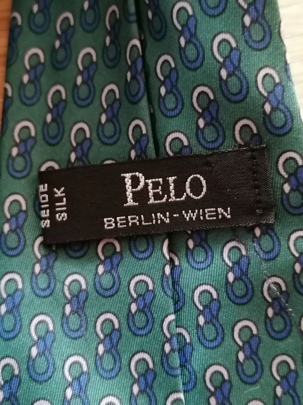 Cravatte: Pelo Krawatte 100% Seide - Nr.137 – Usato da Basel venduto da vintagecollector 2