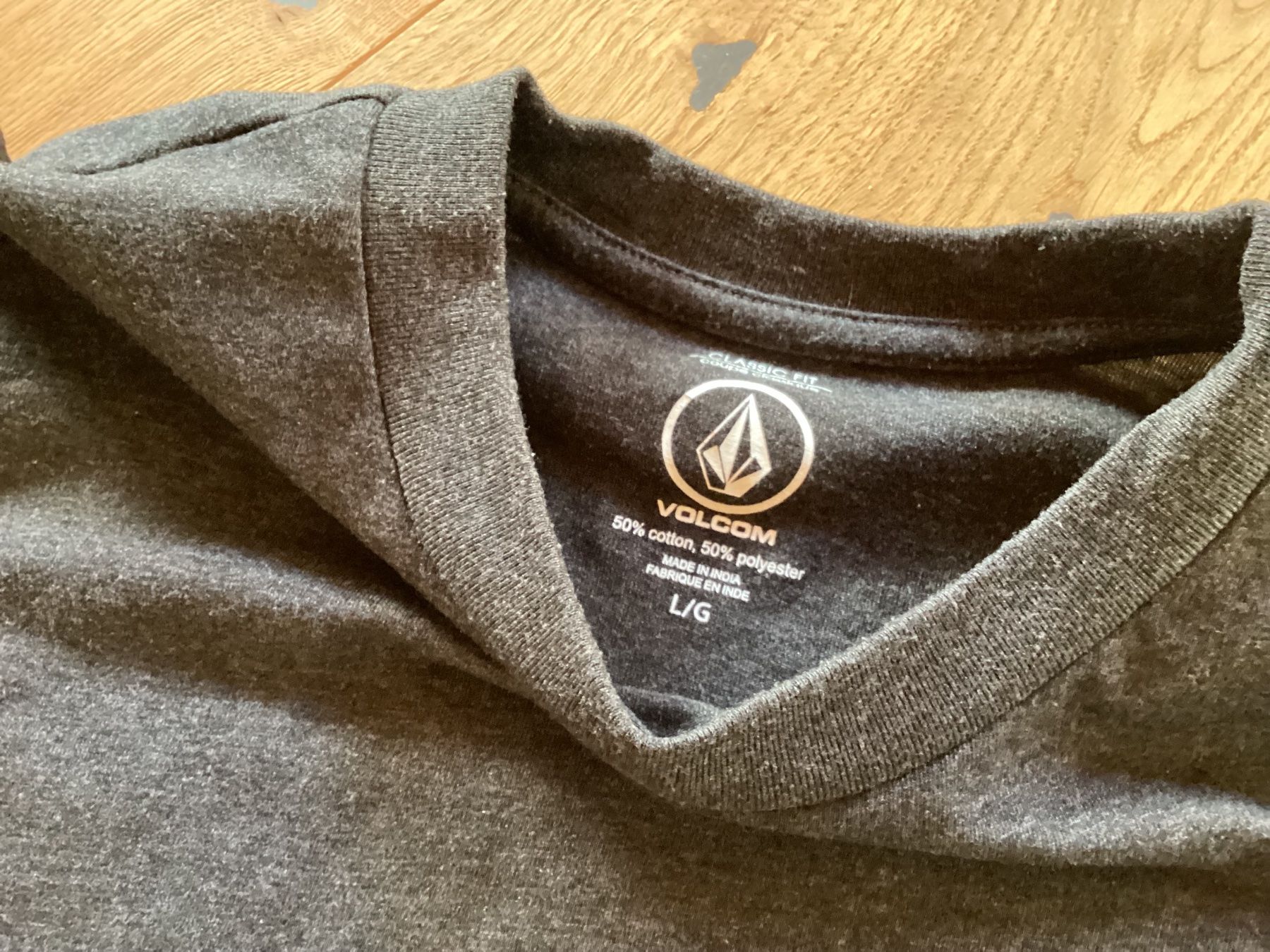 Volcom T-shirts: Volcom Icon T-Shirt – D'occasion à Domat Ems par parnifel 2
