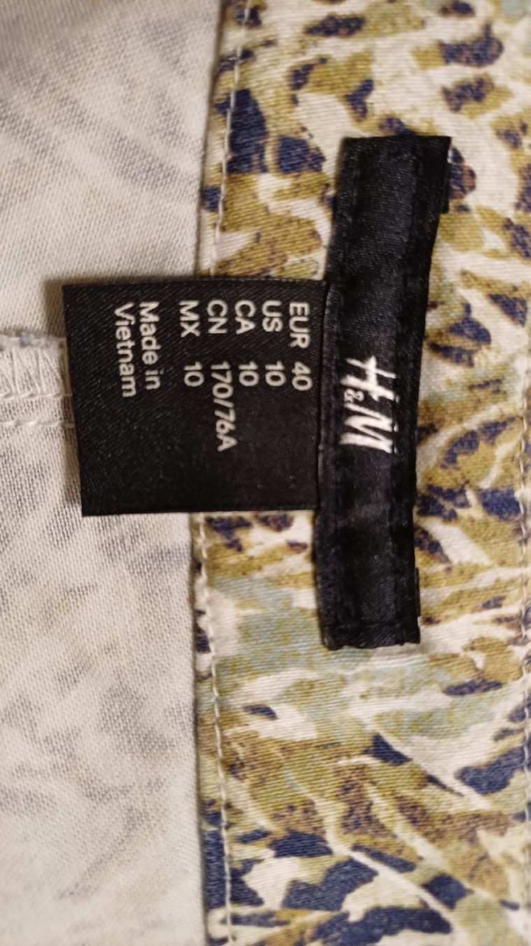 H&M Pantaloni: H&M Shorts 40 – Usato da Arlesheim venduto da savina01 6