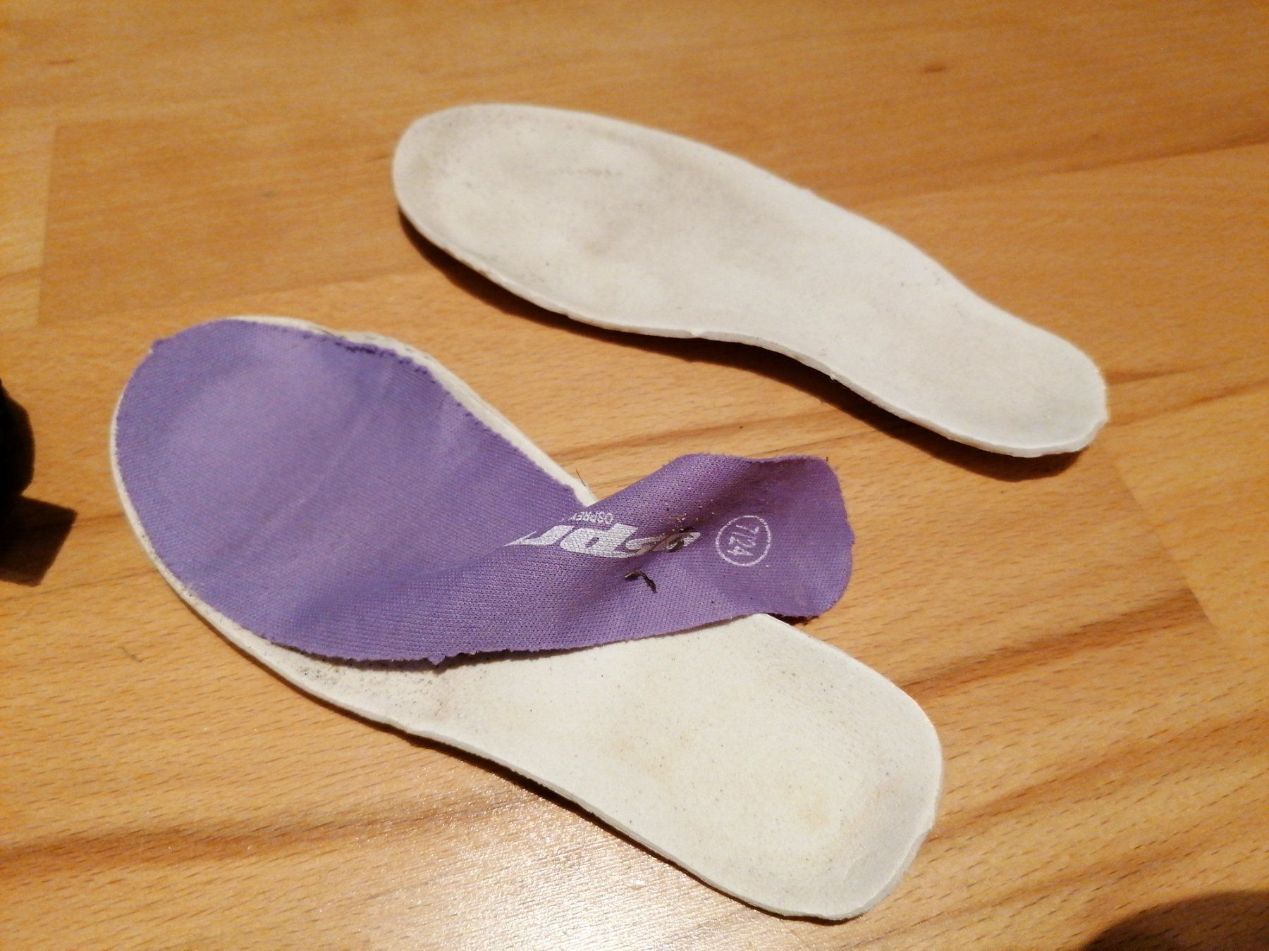 Scarpe per ragazze: Badeschuhe Gr 24 – Usato da Büttikon AG venduto da Amineah 2