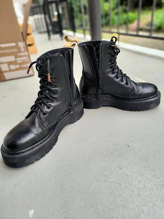 Scarpe da uomo: Doc Martens Jadon 2 Vegan 41 – Usato da Basel venduto da Lalilolelu 2