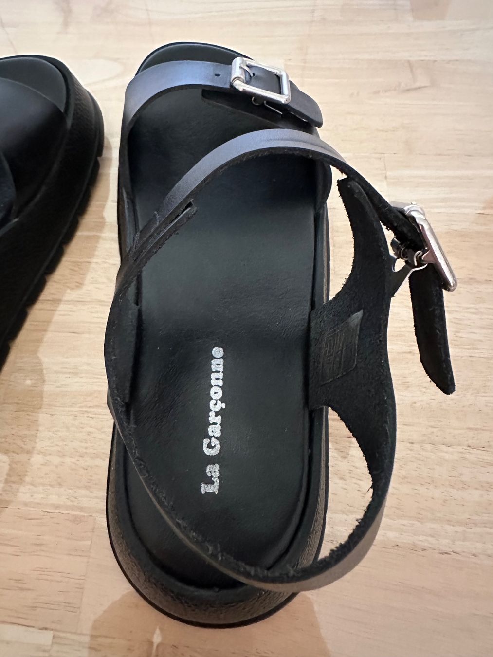 La Garçonne Scarpe da donna: Sandales plateforme La Garçonne, cuir noir – Nuovo (secondo la descrizione) da La Neuveville venduto da flodocha 6
