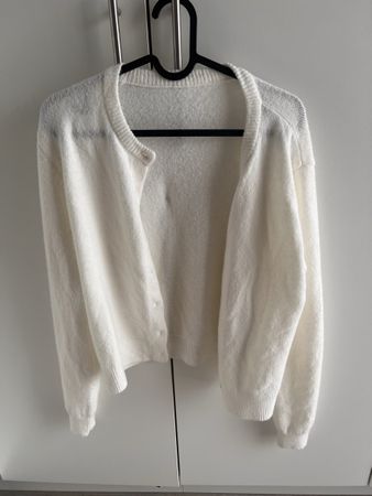 Cardigan blanc cassé, taille M - parfait pour le printemps!