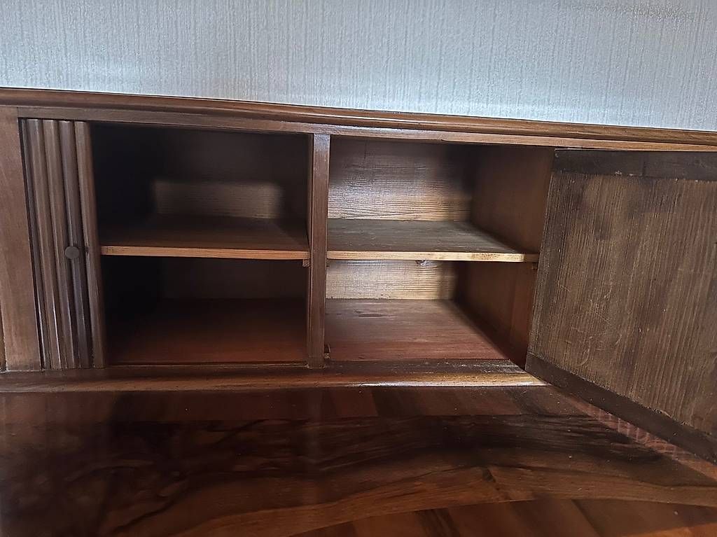 Cassettiere: antike schöne Kommode aus Nussbaum – Usato da Bern venduto da BrischitteBern 1