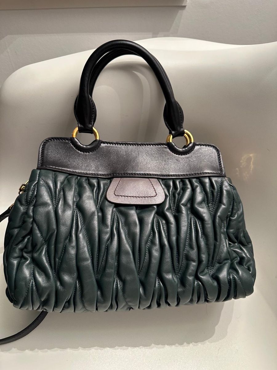 Miu Miu Borse da donna: Miu Miu Handtasche – Nuovo (secondo la descrizione) da Binningen venduto da Yuliya15 4