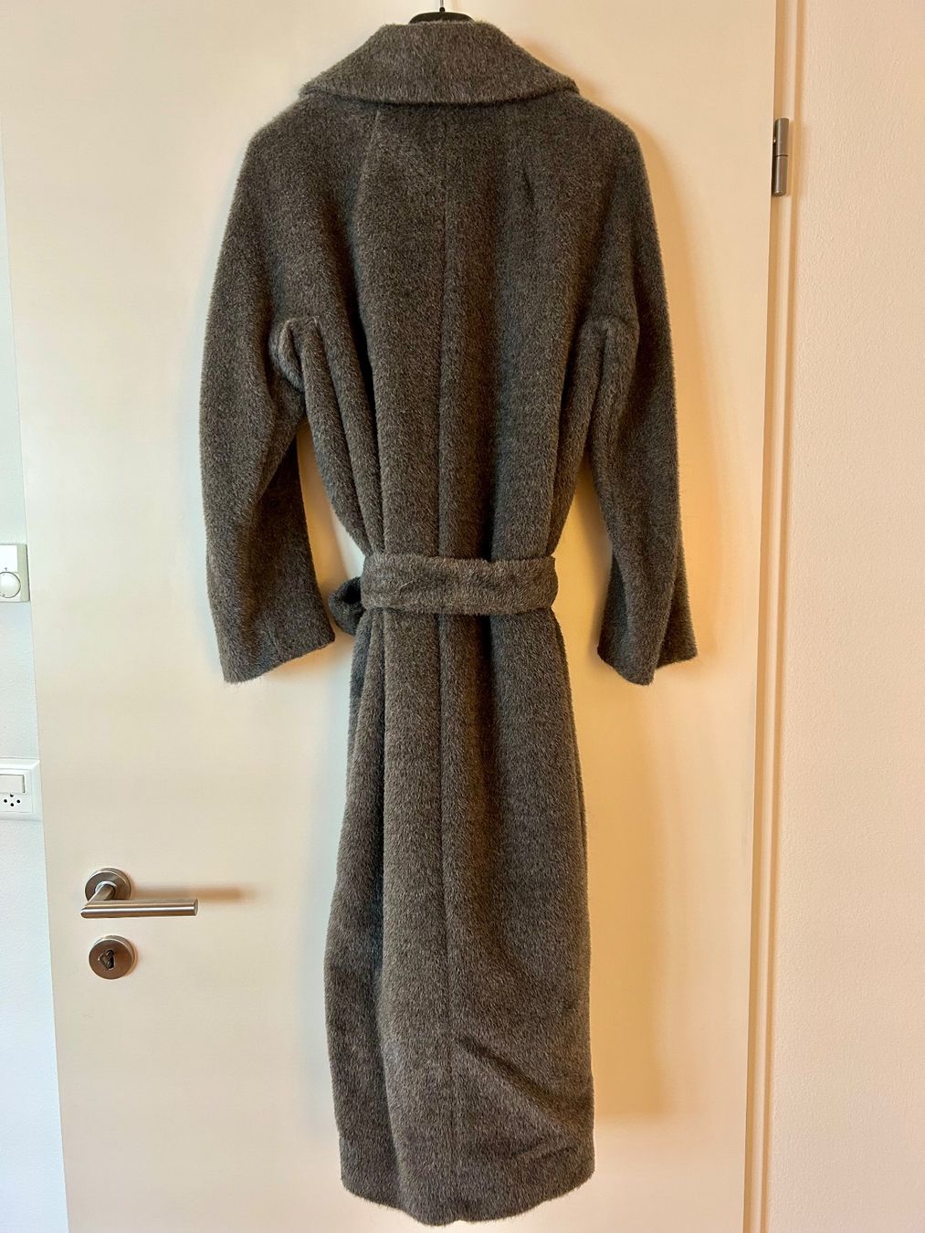 Max Mara Cappotti: Manteau 'S Max Mara gris Alpaca – Usato da GOCKHAUSEN venduto da chrismon 2