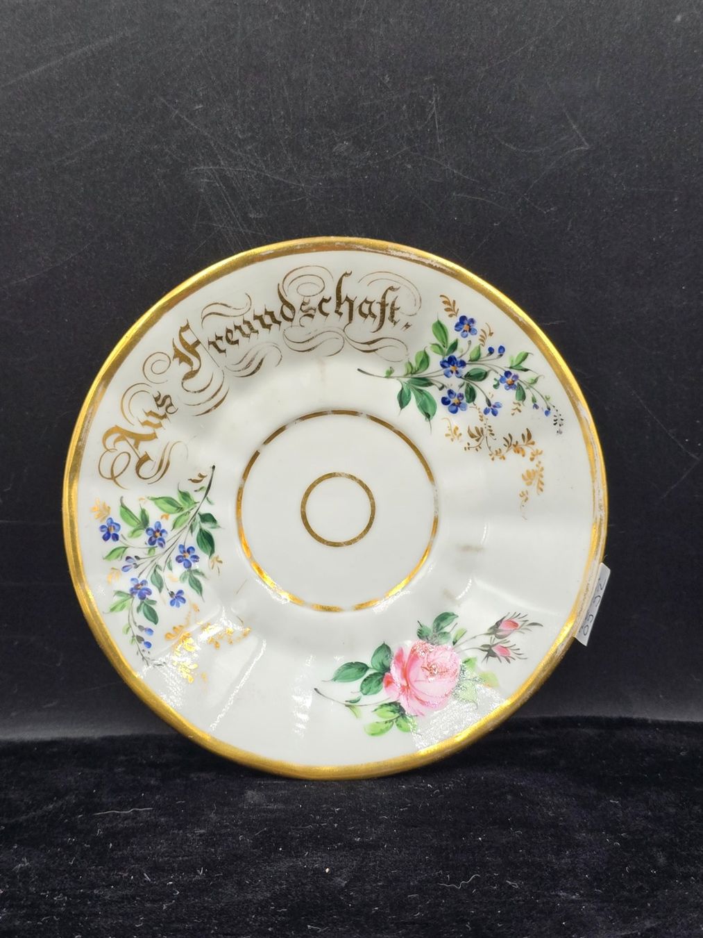 Tasses: 1 Prunktasse mit Gold bemalt – D'occasion à Rorschacherberg par snOOpydOg11 7