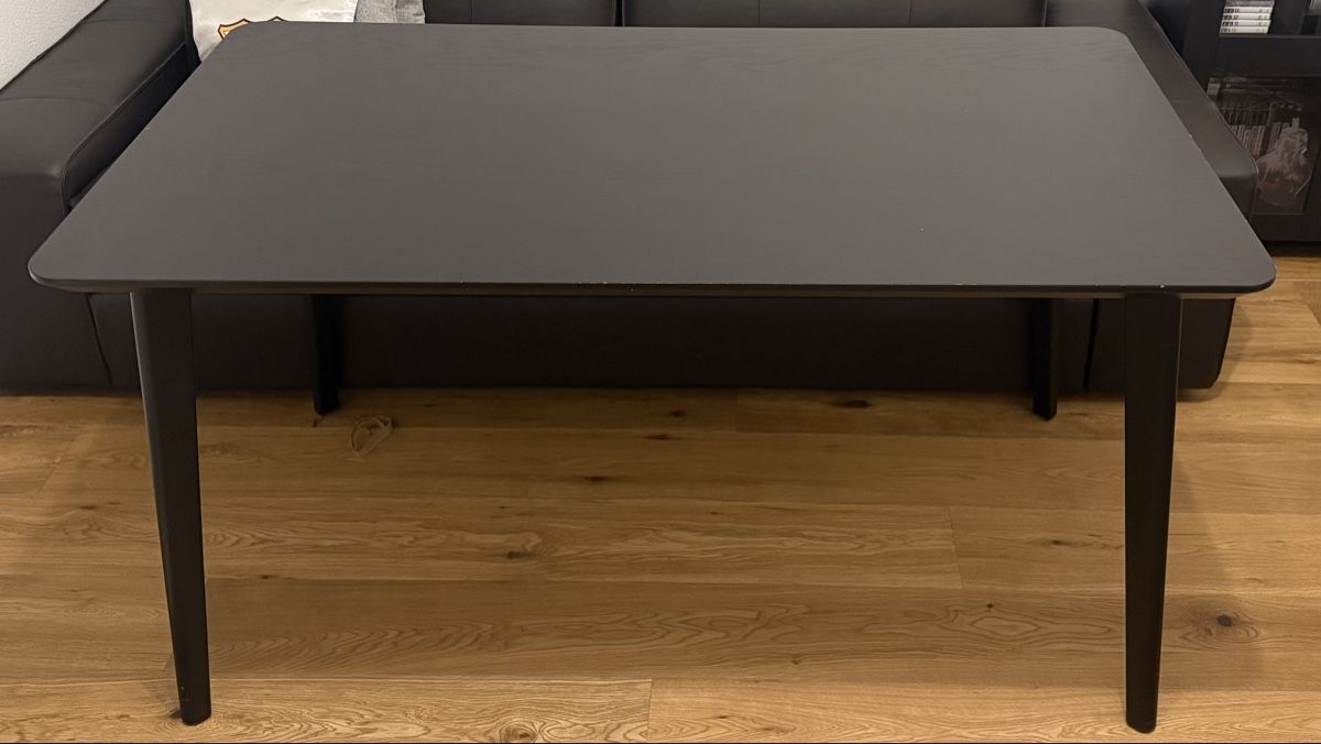 Ikea Tavoli: Schwarzer Esstisch, guter Zustand – Usato da Pieterlen venduto da sim_8bvj