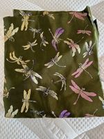 Tissu coupon vert tissé avec libellules 60 cm x 92 cm