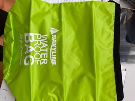 Waterproof Bag 5l neu grün