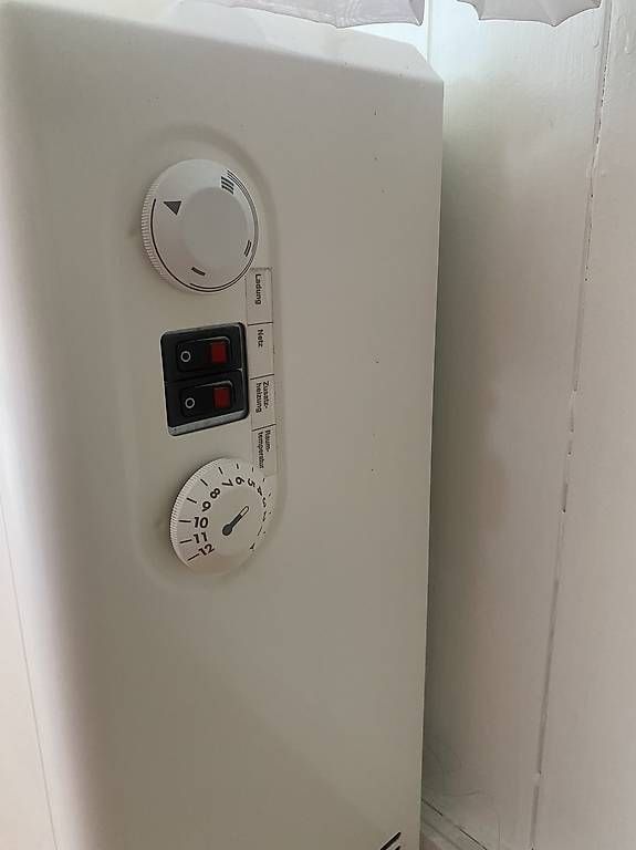 Radiatori: Neuwertiger Elektrospeicherofen – Nuovo (secondo la descrizione) da Horgen venduto da Amo231 1