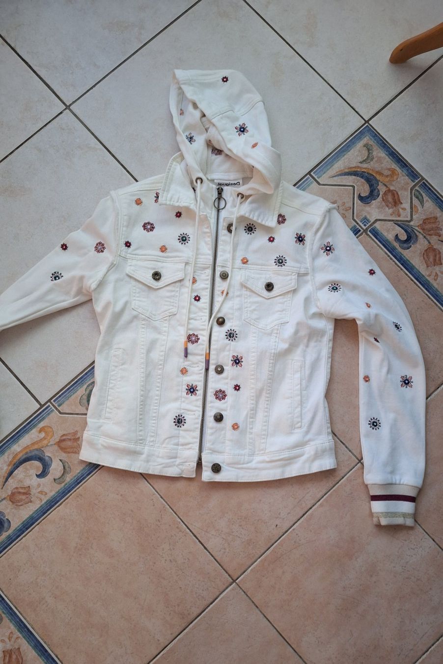Desigual Giacche: Veste DESIGUAL , taille 36 – Usato da St-Triphon venduto da Jldr0 3