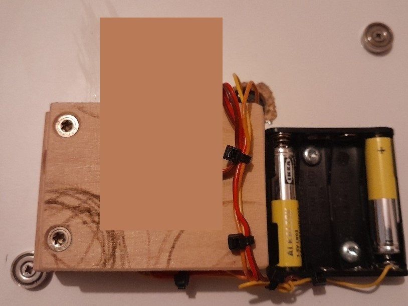 Ikea Scaffali: Exklusive Kallax Regaltüre mit elektrischer Effektfigur – Usato da Sulz AG venduto da Flyingdagger 5