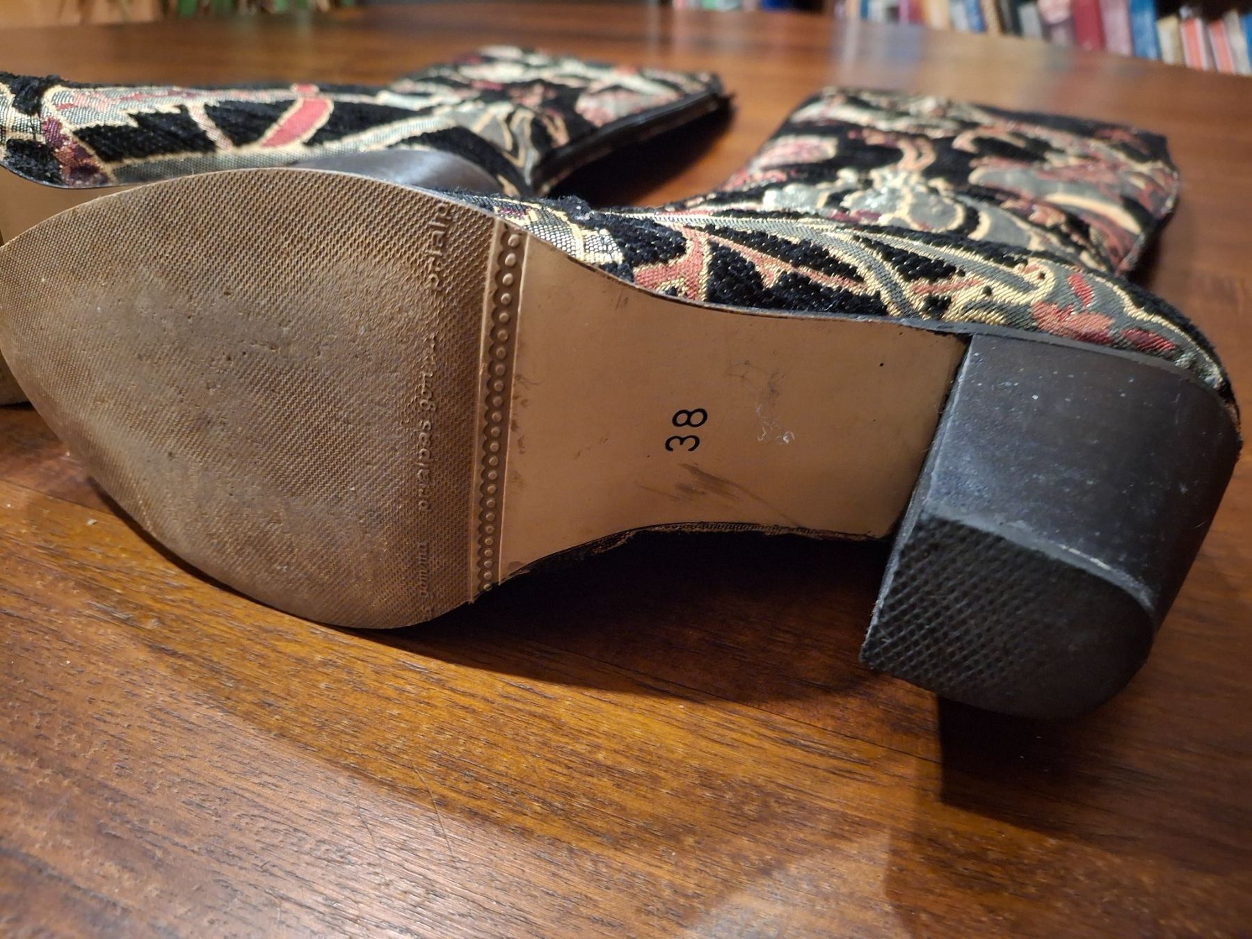 Scarpe da donna: Edle  Stiefel mit speziellem Muster, Grösse 38 – Usato da Thun venduto da mir_cjz2 6