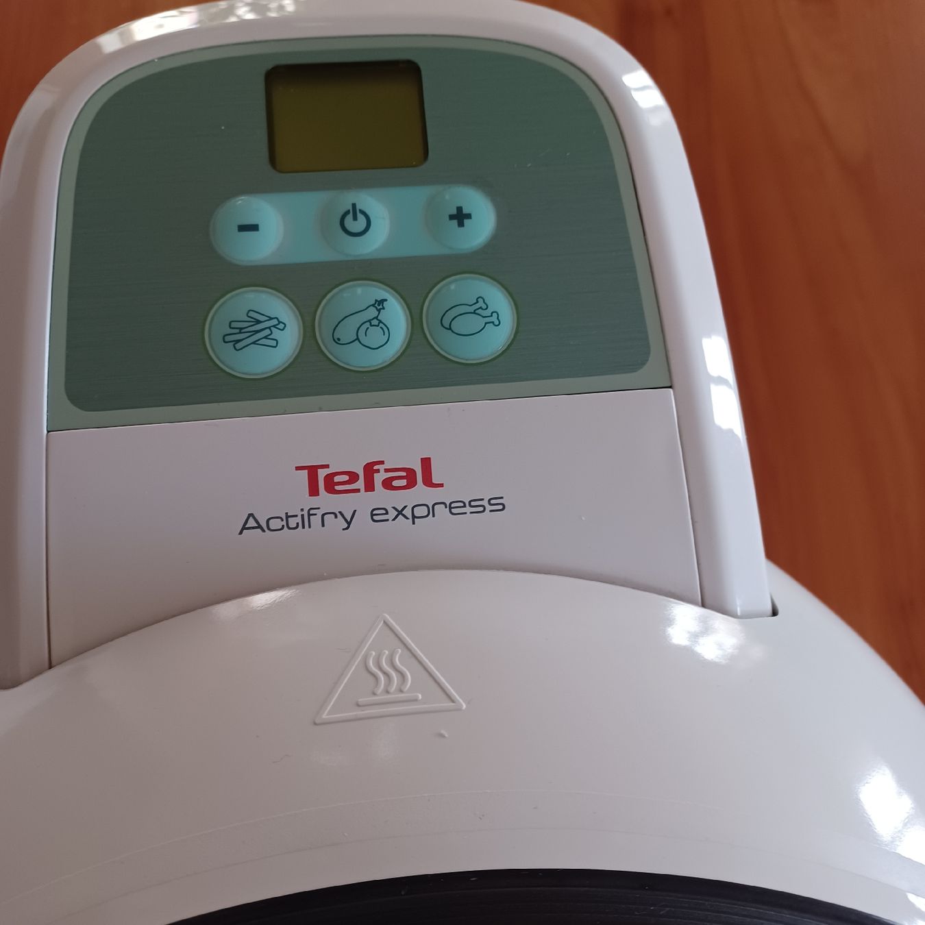 Tefal Elettrodomestici da cucina: Heissluftfriteuse Tefal, Actifry express – Usato da Waldkirch venduto da Fantasia-101 1