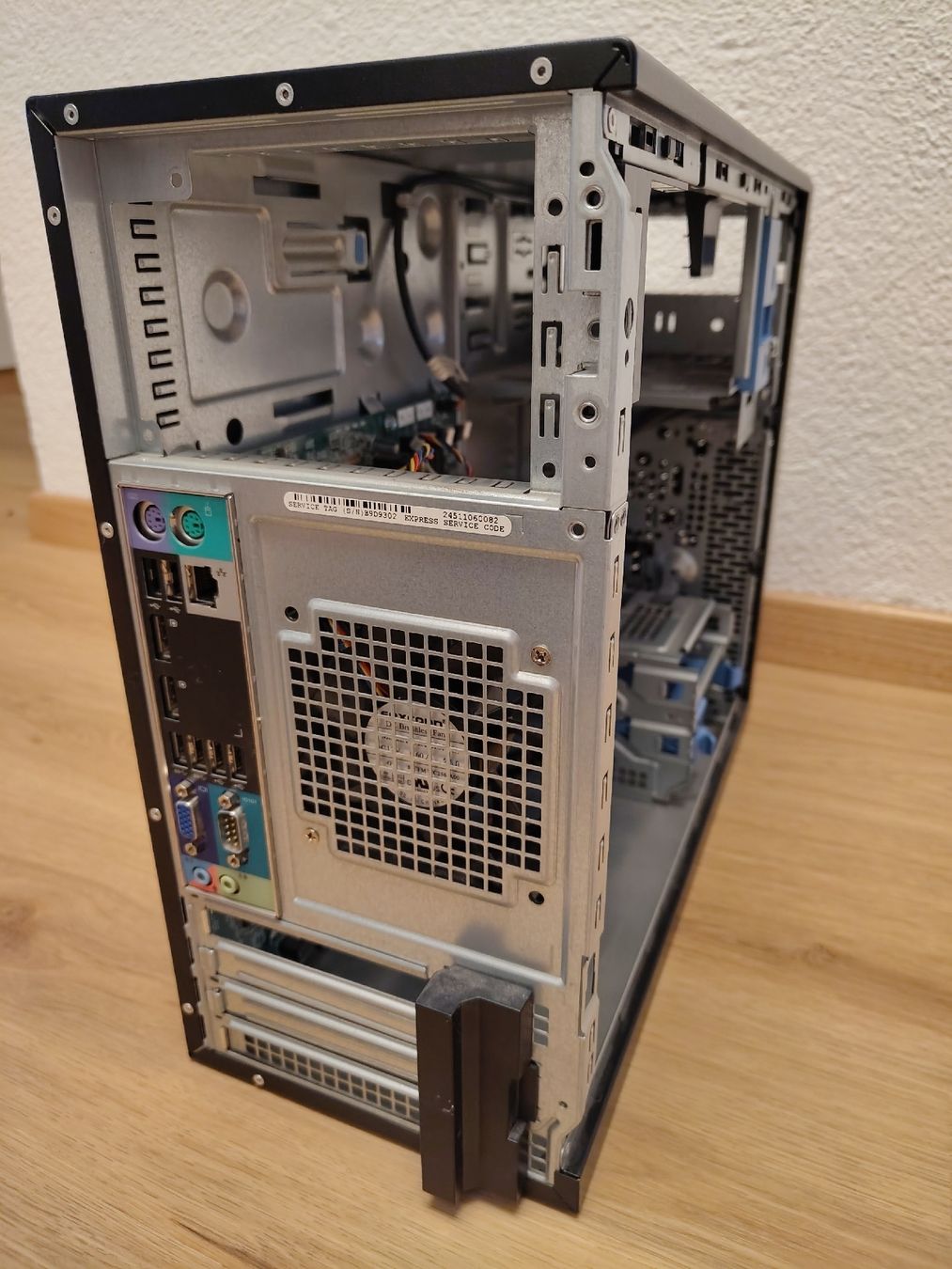 Dell Custodie: Dell Precision T1700 Gehäuse – Usato da Zürich venduto da Almohammed 6