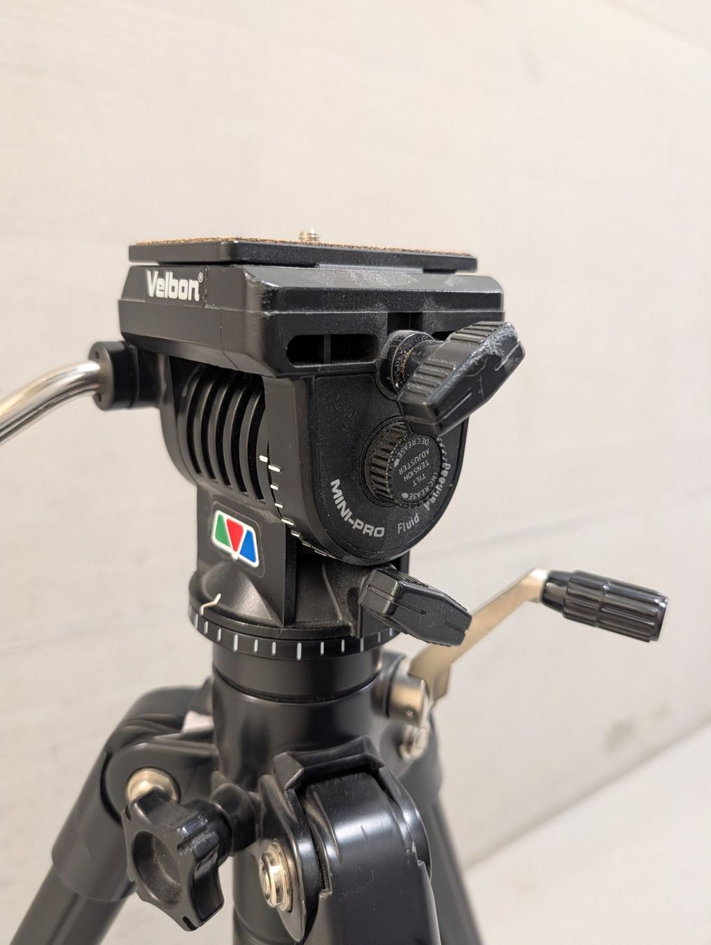 Videocamere: Velbon DV-7000 Videostativ mit Fluidkopf – Usato da Winterthur venduto da chbitzi 1