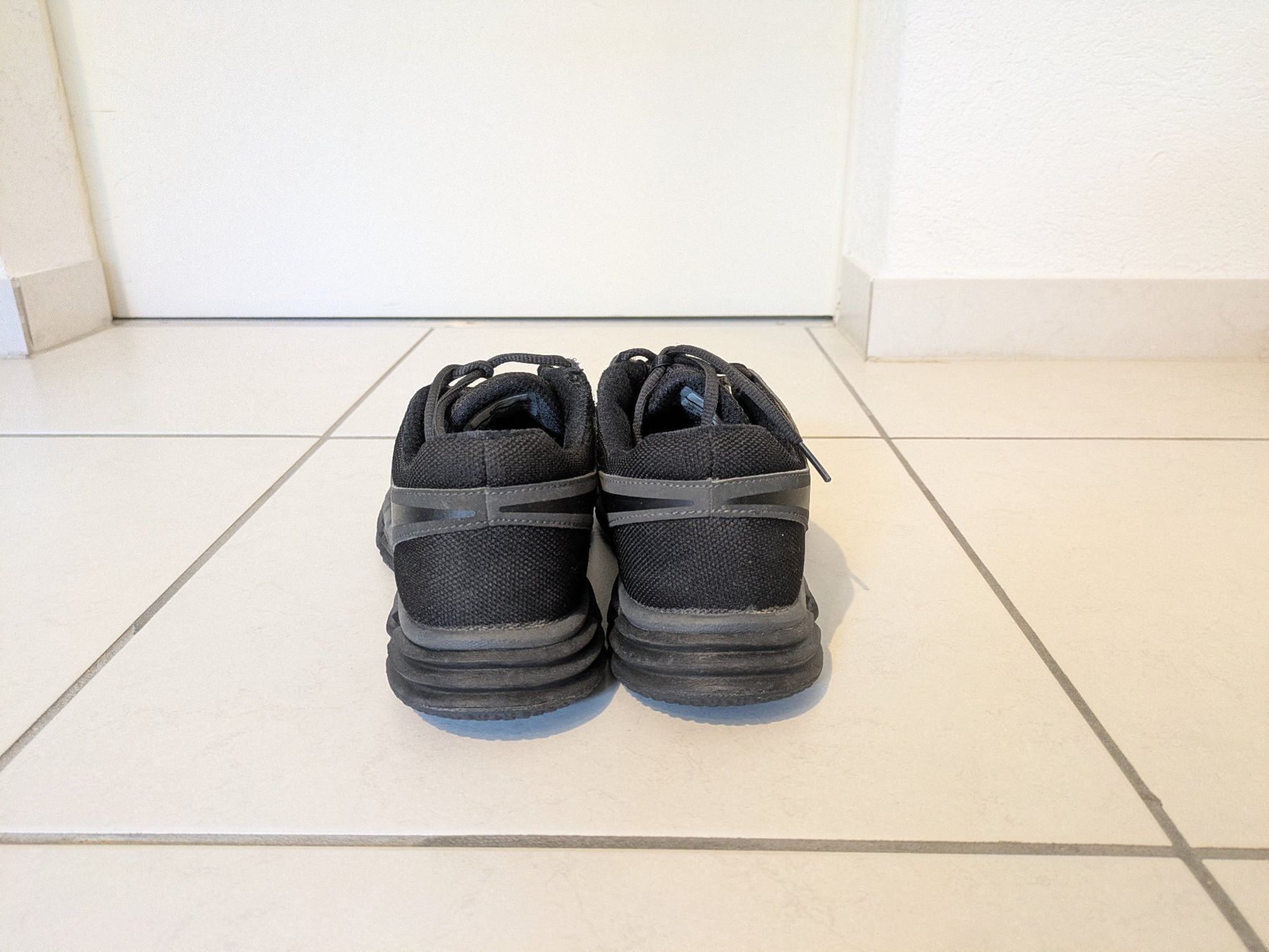 Nike Scarpe da uomo: Chaussures de courses Nike Lunar Fingertrap TR – Usato da Bourguillon venduto da sellerfromtheweb 2