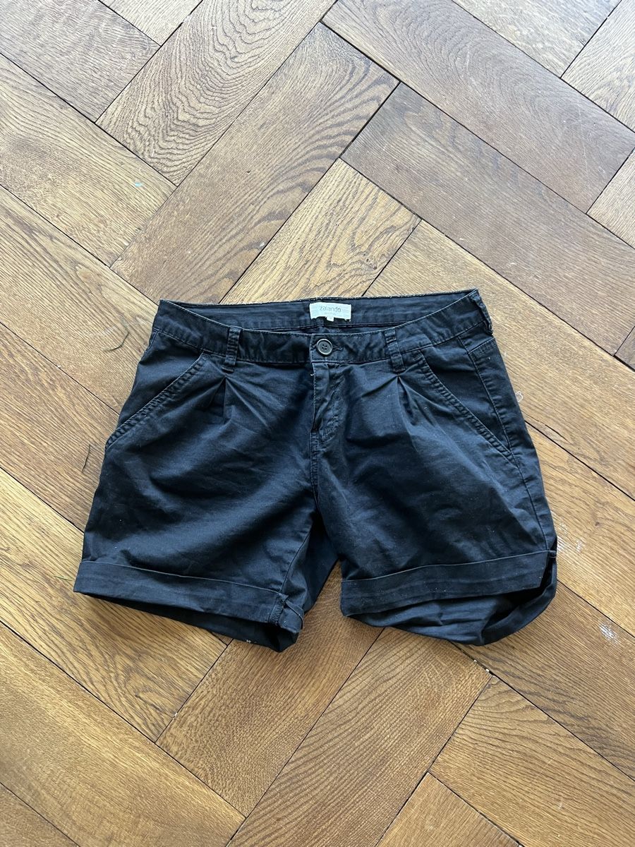 Hosen: Short Zalando Essentials noir coton taille M – Gebraucht aus Walenstadt von Unianrig