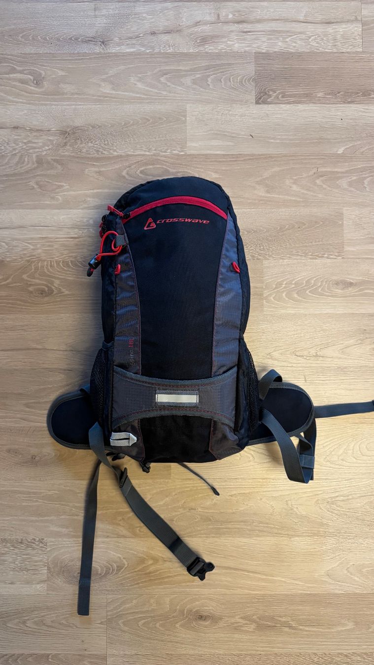 Zaini: Rucksack Crosswave Spina 18L – Usato da Worb venduto da nmvd