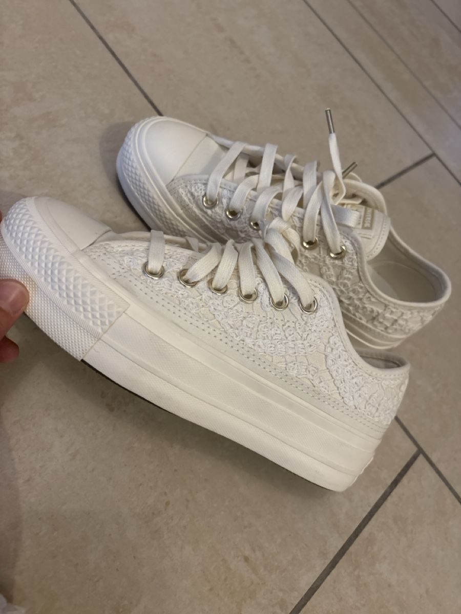Damenschuhe: Converse Plateau Sneaker mit Spitze - Grösse 36 – Neu (gemäss Beschreibung) aus Suhr von Mira-21 2