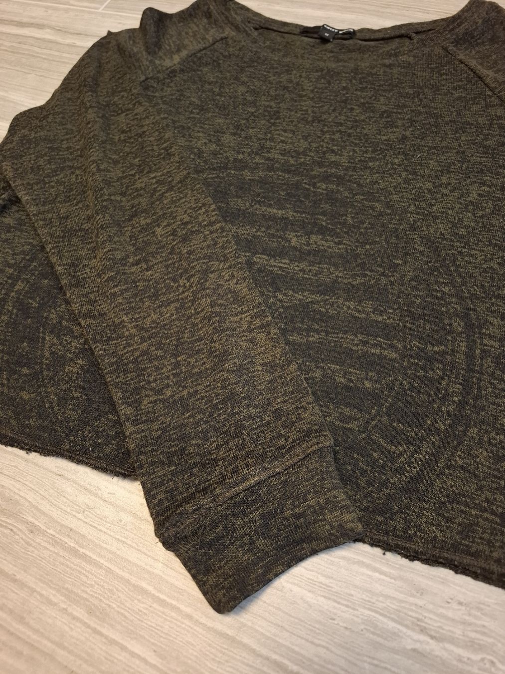 Maglioni & Felpe: pull vert foncé taille M – Usato da Ecublens FR venduto da ame_y8tq 1
