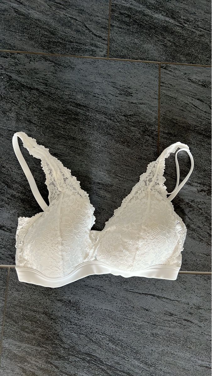 Marie Jo Autres dessous: Bralette BH Marie Jo Soft Studio weiss 75E – Neuf (Voir description) à Birmenstorf AG par 9via9 1