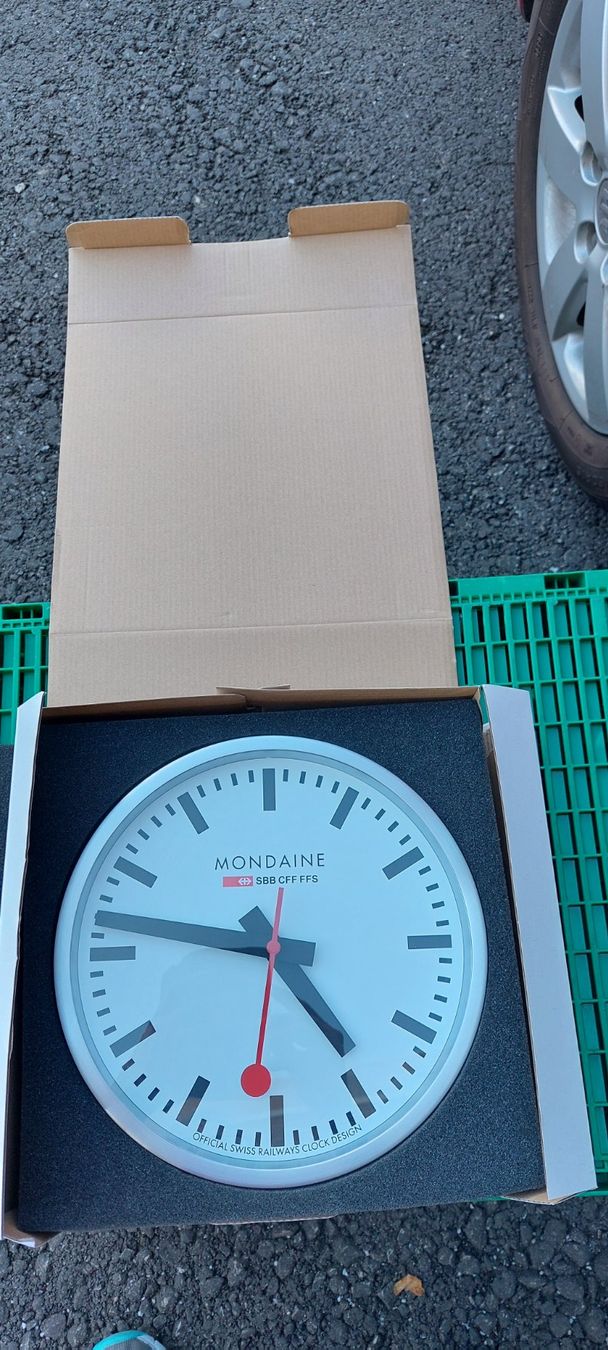 Mondaine Uhren: Bahnhofuhr – Neu und originalverpackt aus Inkwil von sugarbaby01 1