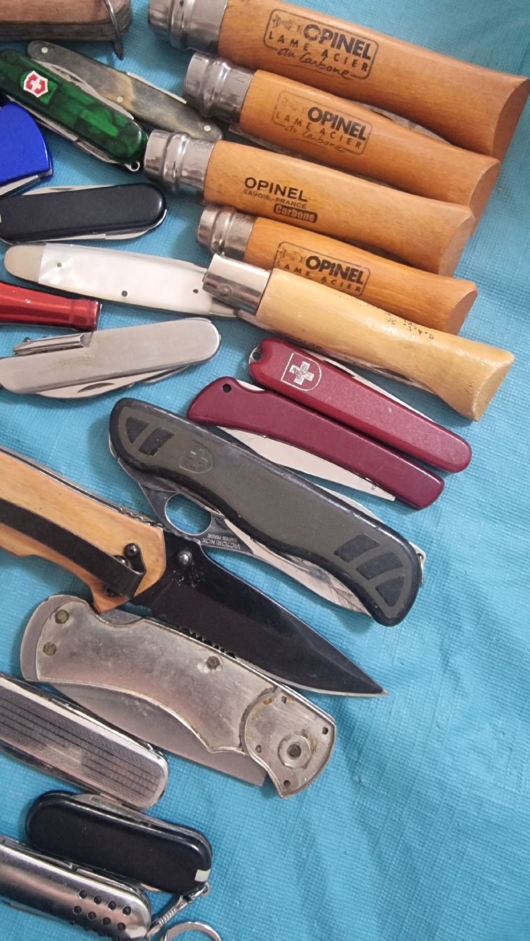 Victorinox Couverts: couteaux en lot – D'occasion à Cormondrèche par yo1978 2