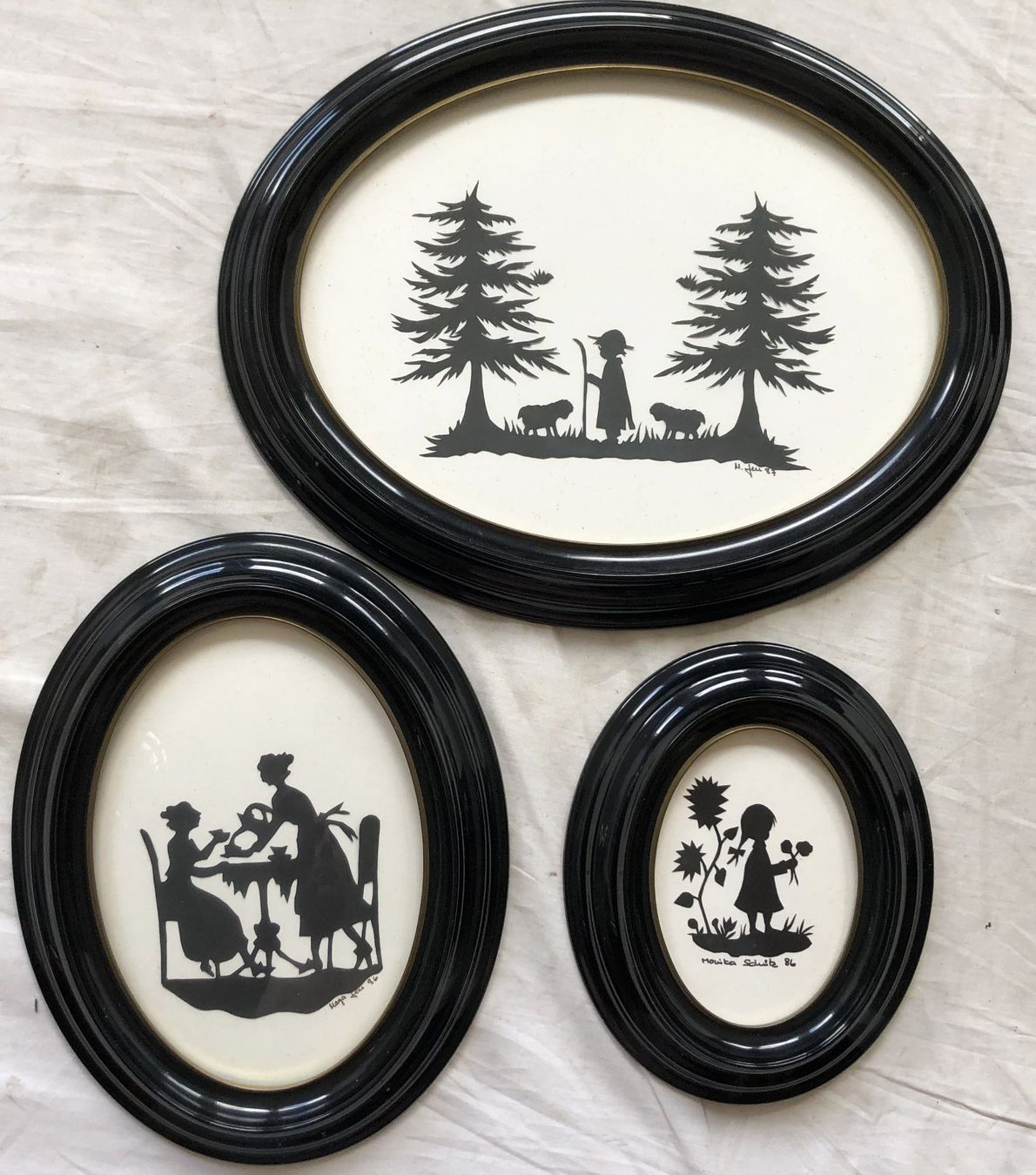 Grafiken & Lithographien: 3x Vintage Scherenschnitte im Ovalrahmen hinter Glas – Gebraucht aus Schaffhausen von durruti