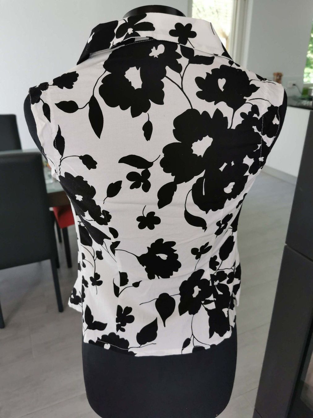 Camicette: Bluse mit speziellen Details NEU – Nuovo (secondo la descrizione) da Wil  AG venduto da Kfloh 2