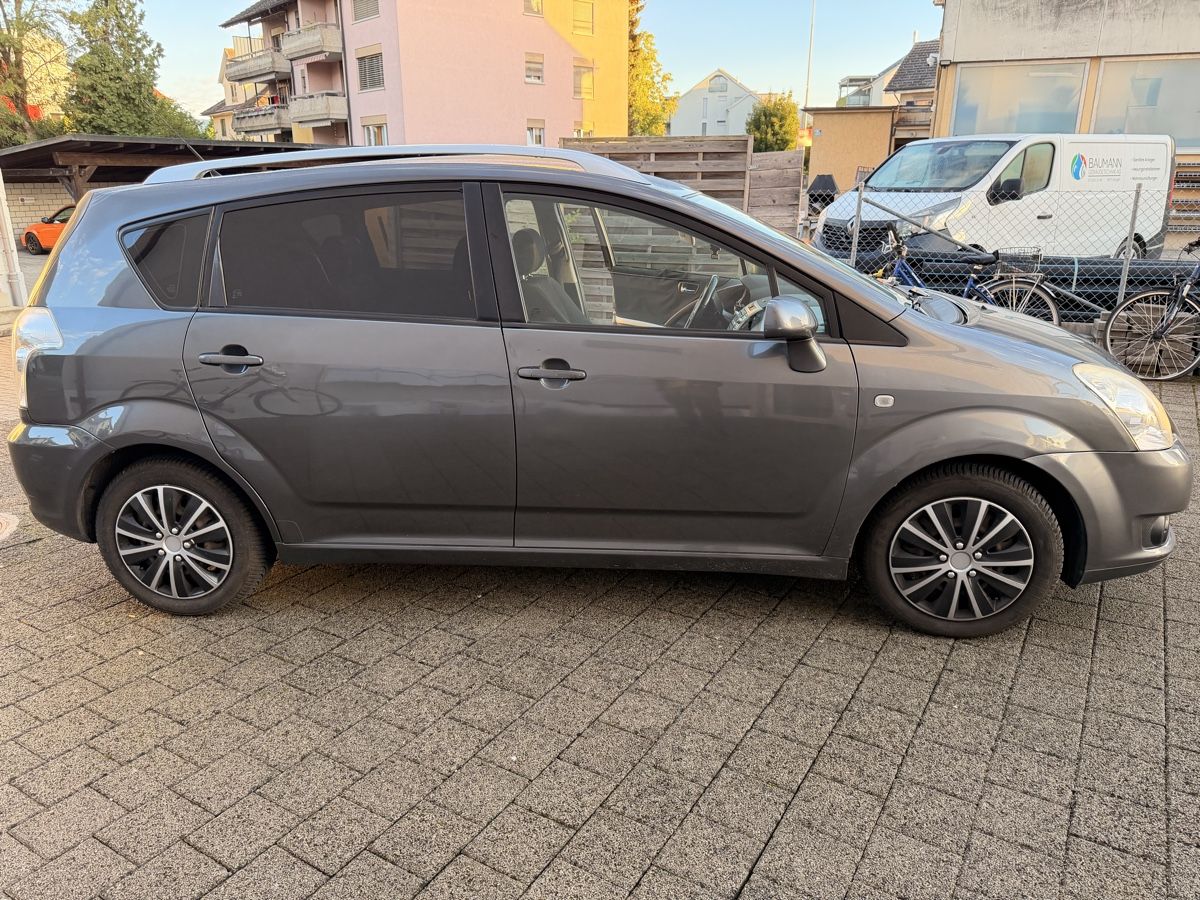 Toyota Automobili: Toyota corolla verso 2.2D – Usato da Bürglen TG venduto da ilu_yk9v 3