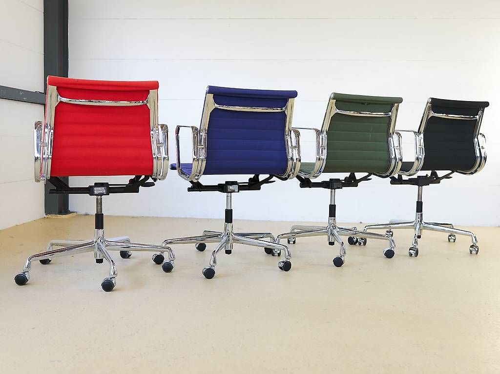Chaises: Vitra Eames Bürostühle EA117 – D'occasion à Meinisberg par atelier_TILIJA 5