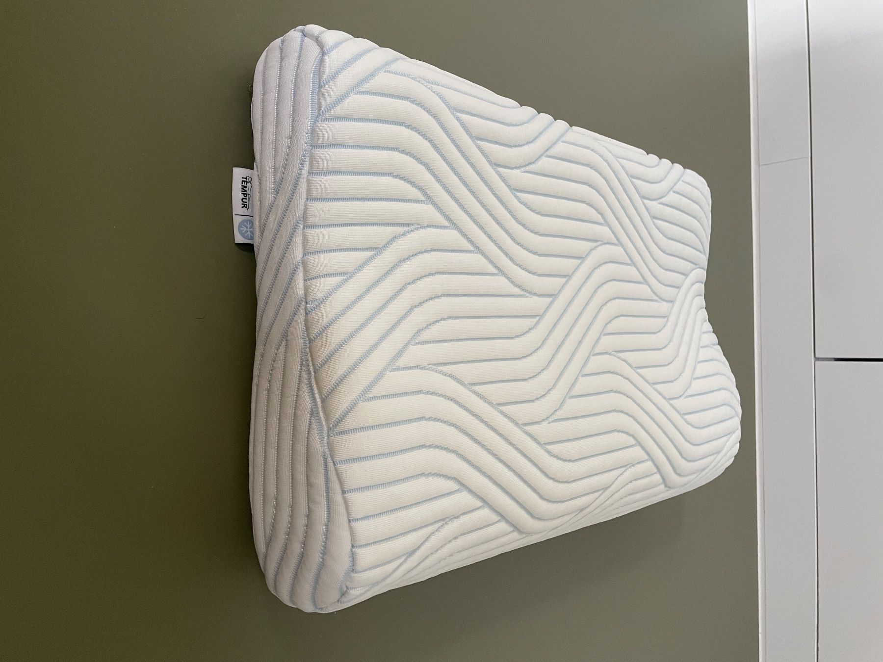 Tempur Kissen: TEMPUR Shape SmartCool Schlafkissen S – Neu (gemäss Beschreibung) aus Bern von PickDan 3