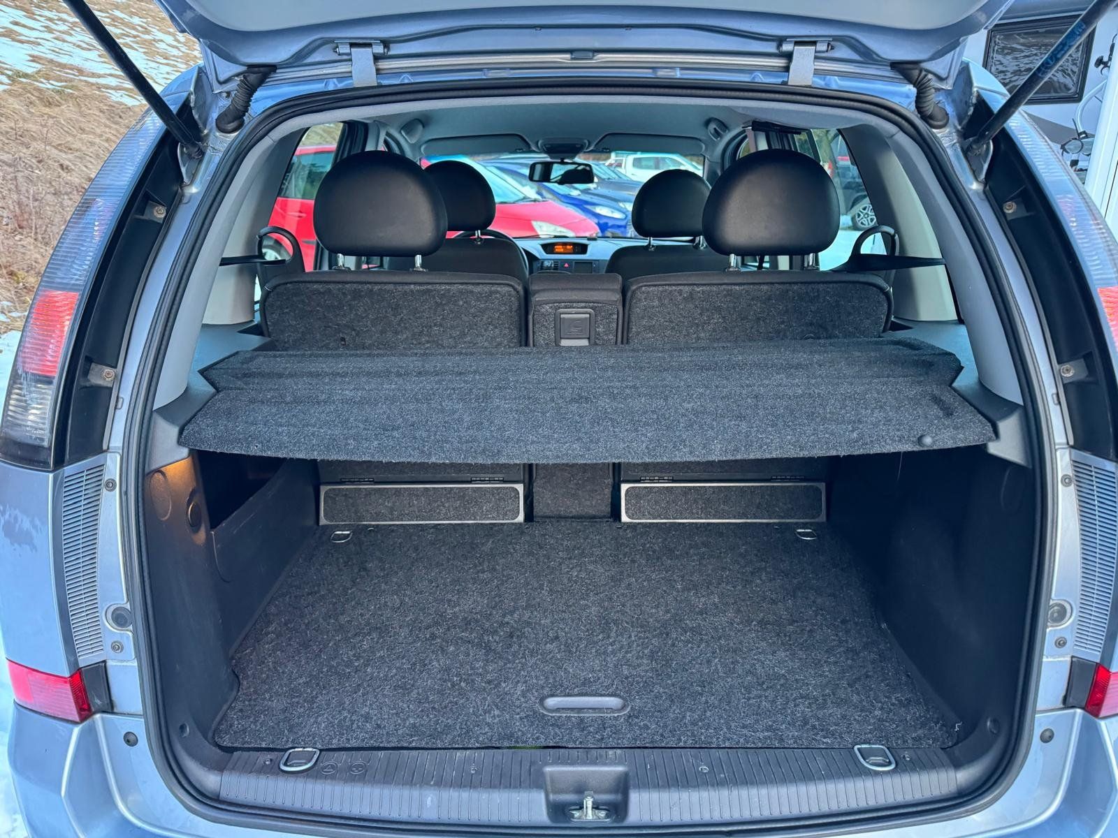 Opel Autos: Opel Meriva A 16 77KW – Gebraucht aus Couvet von Geiser-Automobiles 8